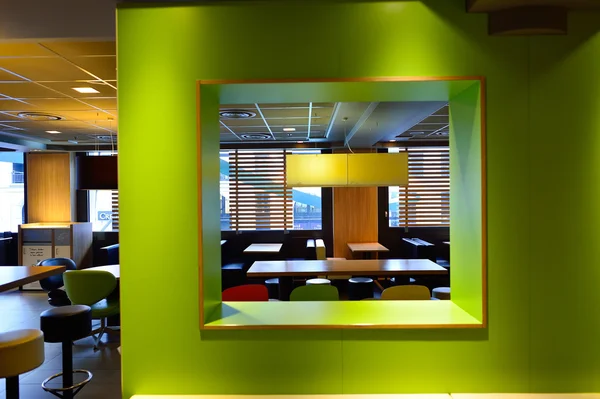 McDonalds restaurang inredning — Stockfoto