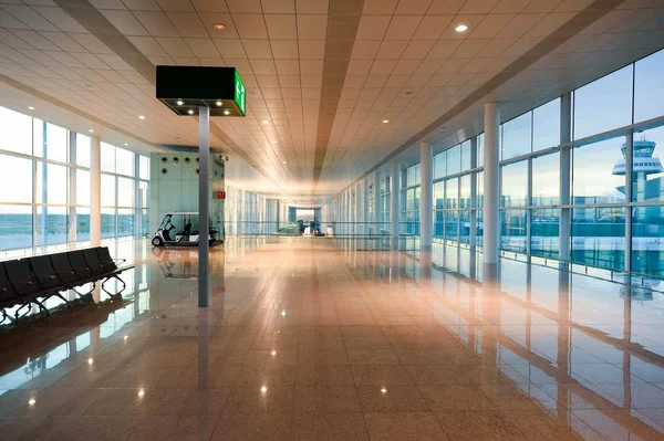 Intérieur de l'aéroport de Barcelone — Photo