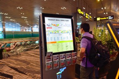 Changi Havaalanı yolcu