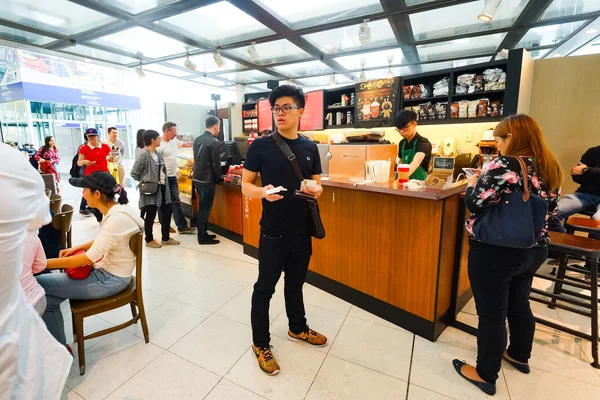 Interior do café Starbucks — Fotografia de Stock