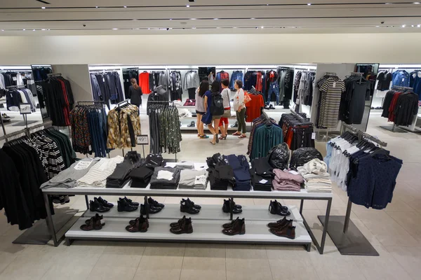 Interior of Zara store — 图库照片