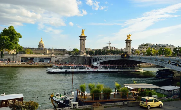 Blick auf seinen Fluss in Paris — Stockfoto