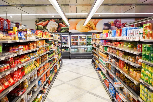 Interieur van Migros supermarkt — Stockfoto