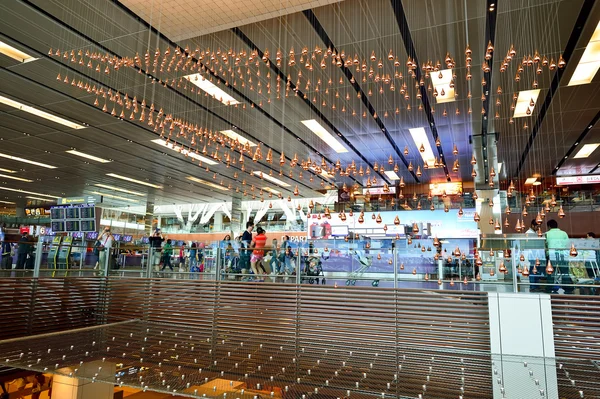 Kinetyczne deszcz w Changi Airport — Zdjęcie stockowe