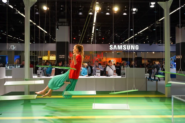 Samsung stand in Photokina Exhibition — 图库照片