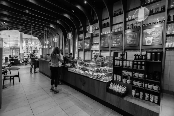 Interiér kavárny Starbucks — Stock fotografie
