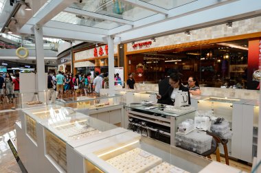 marina bay sands adlı Shoppes