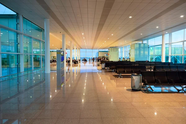 Interior del aeropuerto de Barcelona — Foto de Stock
