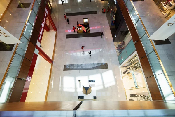 Intérieur du centre commercial Dubai — Photo