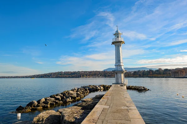 日内瓦湖上的灯塔 — 图库照片