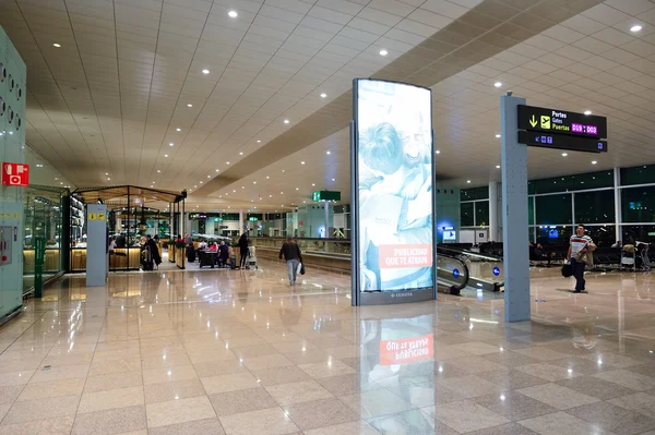 Barcelona repülőtér belső — Stock Fotó