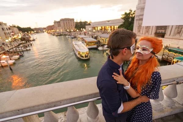 Young couple dating in Venice — Stock Photo, Image