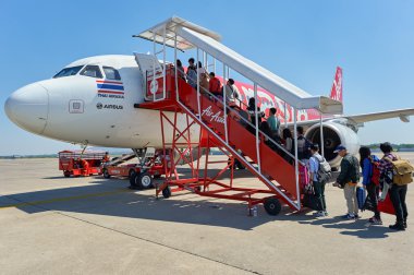 Tay Airasia A320 yatılı insanlar