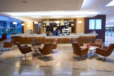 Emirates ilk class lounge