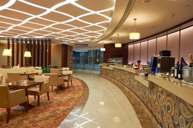 Emirates ilk class lounge