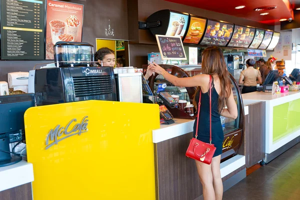 Interior de McCafe na Tailândia — Fotografia de Stock