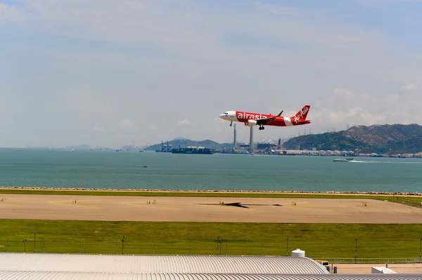 Aeronave Air Ásia aterragem — Fotografia de Stock