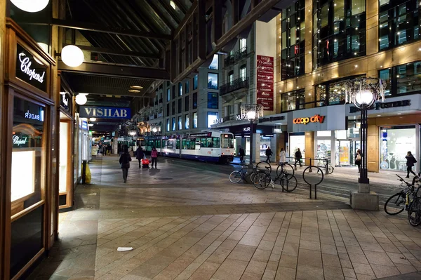 Geneva at night time — Stock Photo, Image