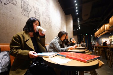 insanlar Starbucks Cafe