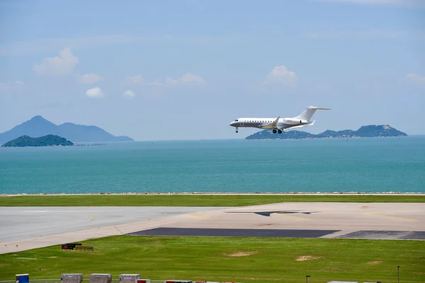 Προσγείωση του Bombardier Global Express αεροσκάφους — Φωτογραφία Αρχείου