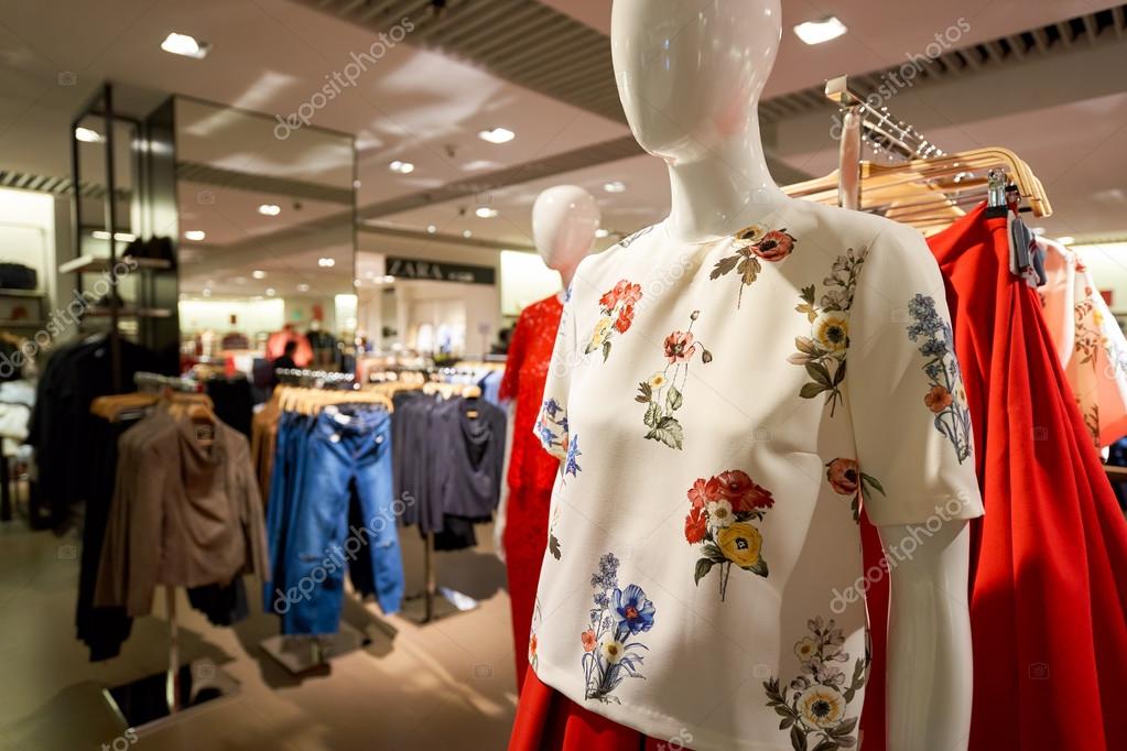 Elements Shopping Mall — Stock Editorial Photo © teamtime #124449236