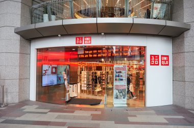Uniqlo mağaza girişi
