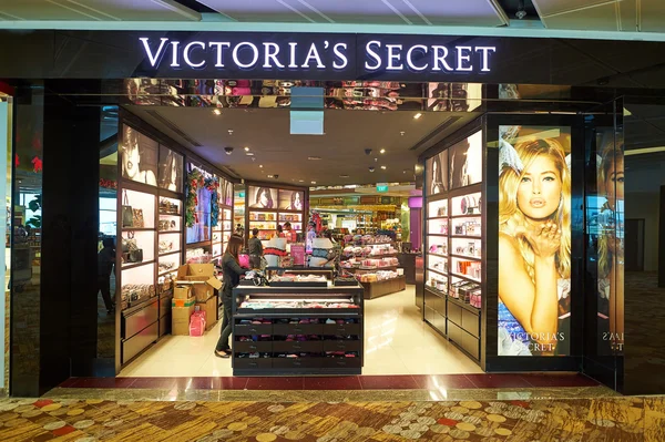 Ictoria 's Secret store at Changi Airport — стоковое фото