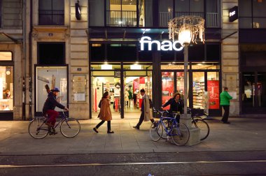 Gece vakti Cenevre'de