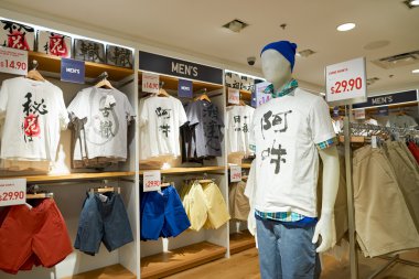 Uniqlo mağaza içinde