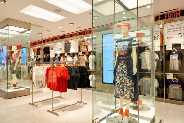 Uniqlo mağaza içinde