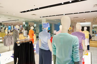 Uniqlo mağaza içinde