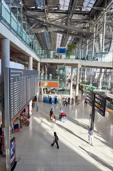 À l'intérieur de l'aéroport de Suvarnabhumi — Photo