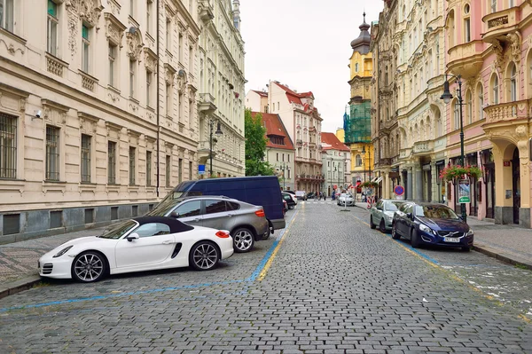 Rua de Praga durante o dia — Fotografia de Stock