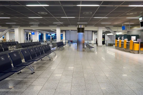 In de luchthaven van Frankfurt — Stockfoto