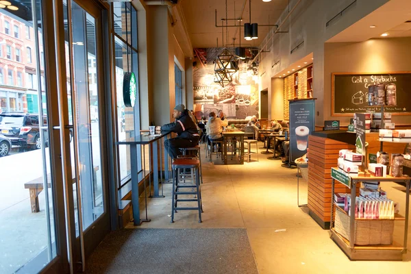Starbucks Cafe New York'ta