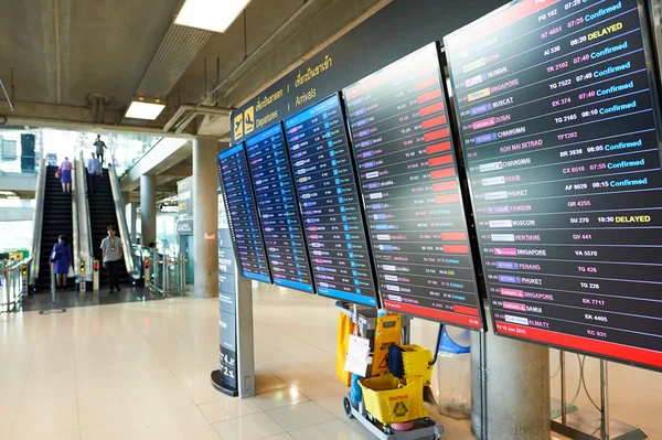 スワンナプーム国際空港の内部 — ストック写真