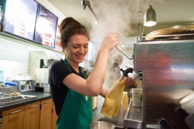 İşçi Starbucks Cafe