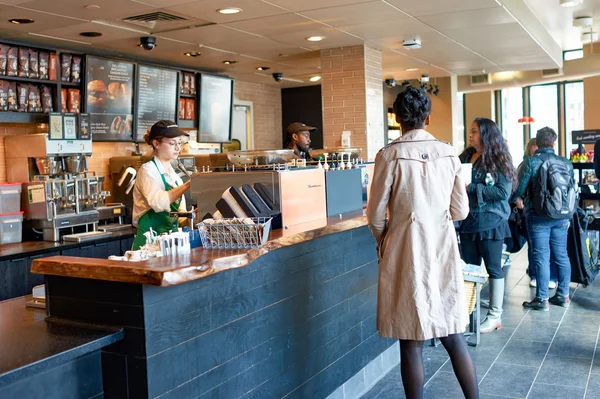 Starbucks Cafe em Nova York — Fotografia de Stock