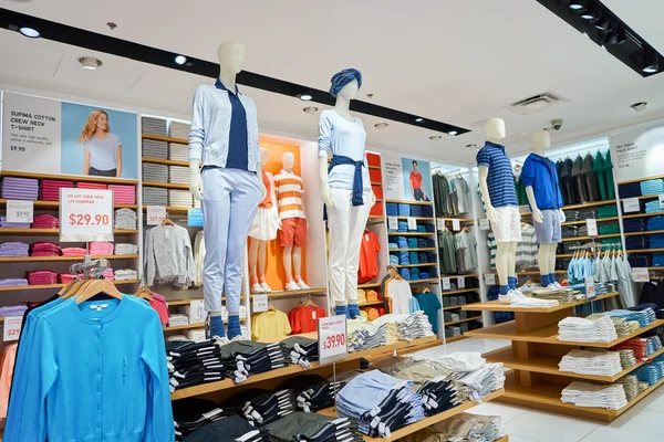 Inside of Uniqlo store — Stock Photo, Image