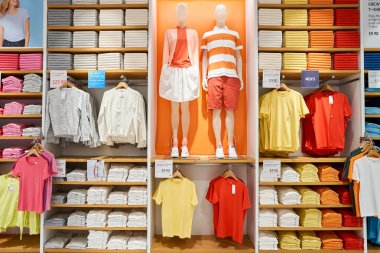 Uniqlo mağaza içinde
