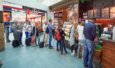 Starbucks cafe in Dubai International Airport