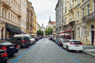 Gündüz Prag Caddesi