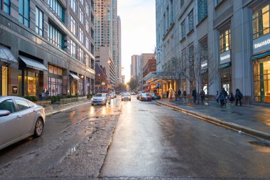 Akşam Chicago Caddesi