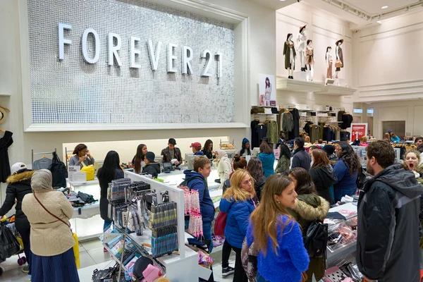 9,585 Forever 21 Stock Photos, High-Res Pictures, and Images