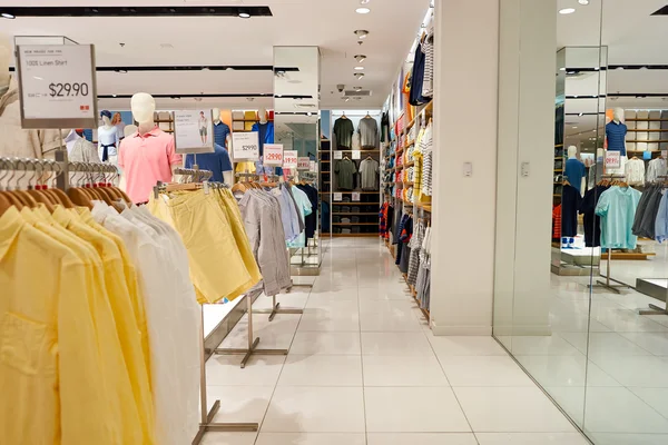 Uniqlo mağaza içinde