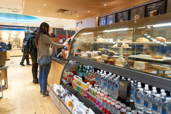  Starbucks Cafe satış alanında