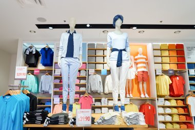 Uniqlo mağaza içinde