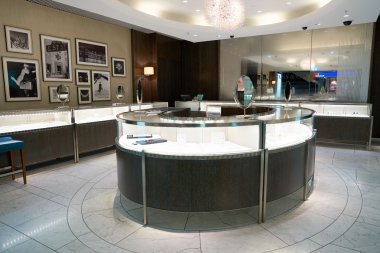 Frankfurt Havaalanı'nda Tiffany's store
