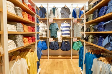 Uniqlo mağaza içinde
