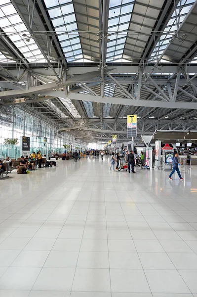 Innerhalb des suvarnabhumi flughafens — Stockfoto